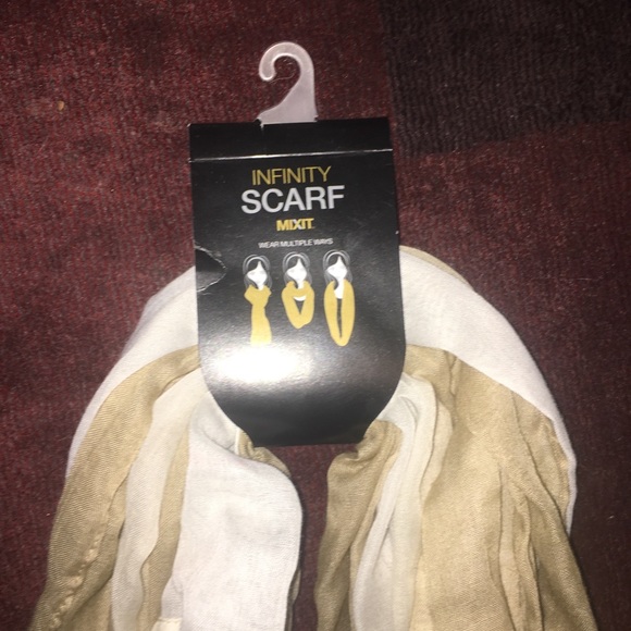 Scarf - Picture 2 of 2